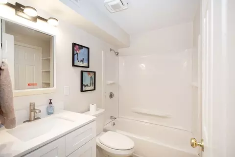 Bath - 10 Beals Cove Rd #C, Hingham, MA 02043 photo 1 of 1