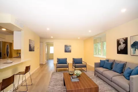 Living - 10 Beals Cove Rd #C, Hingham, MA 02043 photo 5 of 6