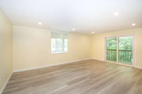Living - 10 Beals Cove Rd #C, Hingham, MA 02043 photo 4 of 6