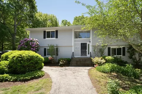 10 Beals Cove Rd #C, Hingham, MA 02043