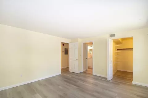 Bedroom - 10 Beals Cove Rd #C, Hingham, MA 02043 photo 4 of 4