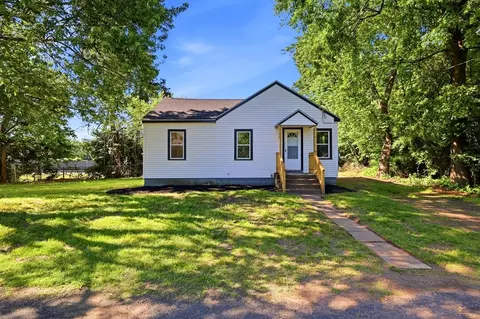 68 Fairview St, Ludlow, MA 01056