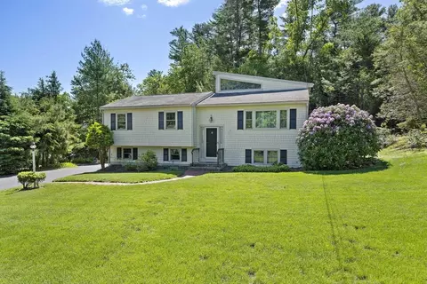 46 Tower Hill Dr, Hanover, MA 02339