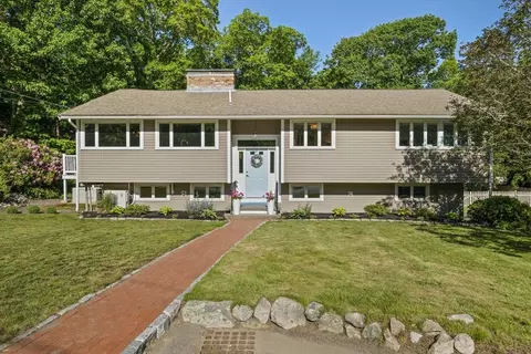 33 Cedar Acres Ln, Cohasset, MA 02025