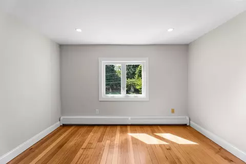 Bedroom - 12 Gerrish Ave, Dracut, MA 01826 photo 13 of 19