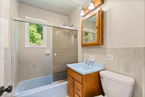 Bath - 12 Gerrish Ave, Dracut, MA 01826 photo 1 of 2
