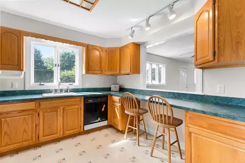 Kitchen - 12 Gerrish Ave, Dracut, MA 01826 photo 4 of 5
