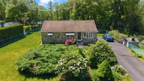 1638 Braley Rd, New Bedford, MA 02745