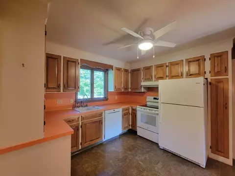 1 Park St, Athol, MA 01331 photo 11