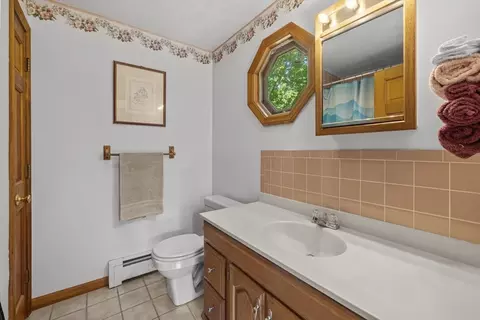 Bath - 110 High St # B, Upton, MA 01568 photo 2 of 3