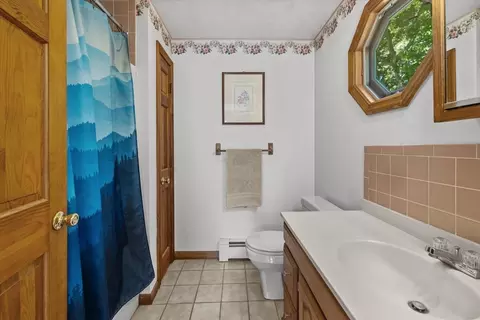 Bath - 110 High St # B, Upton, MA 01568 photo 3 of 3