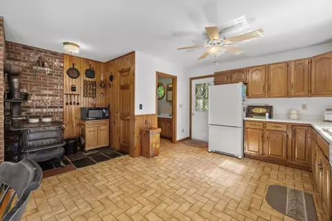 Kitchen - 110 High St # B, Upton, MA 01568 photo 6 of 6