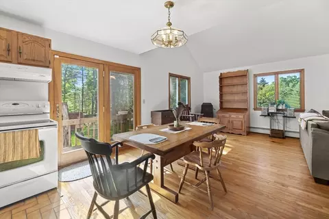 Dining - 110 High St # B, Upton, MA 01568 photo 2 of 2