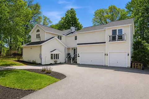 25 Thomas Pl, Leominster, MA 01453