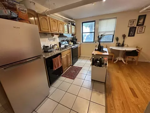 313 Summit Ave #13, Boston, MA 02135