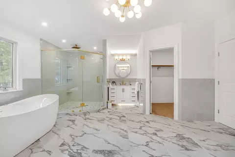 Bath - 57 Mayflower Rd, Needham, MA 02492 photo 3 of 4