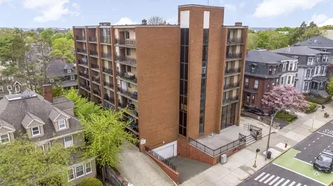 390 Broadway #L2, Somerville, MA 02145