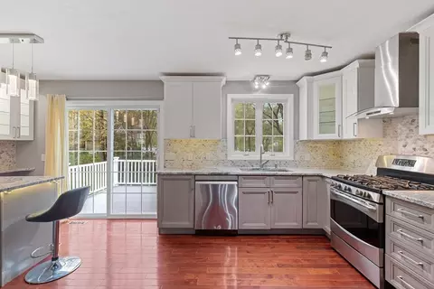 85 Pine St, Franklin, MA 02038 photo 5