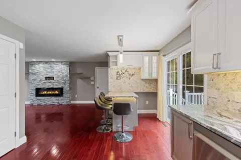 85 Pine St, Franklin, MA 02038 photo 7