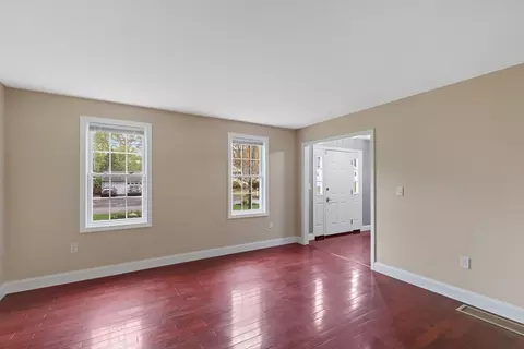 85 Pine St, Franklin, MA 02038 photo 10