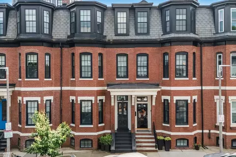 795 E 4th St, Boston, MA 02127