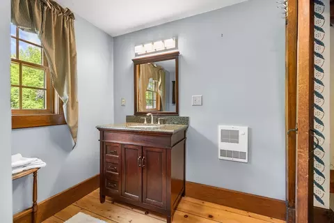 Bath - 309 Mendon Rd, Sutton, MA 01590 photo 3 of 4
