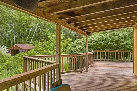 Exterior - 309 Mendon Rd, Sutton, MA 01590 photo 2 of 9