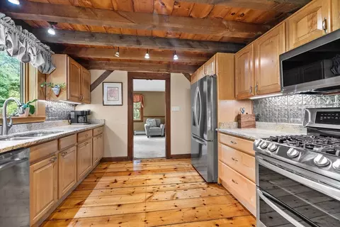 Kitchen - 309 Mendon Rd, Sutton, MA 01590 photo 2 of 2