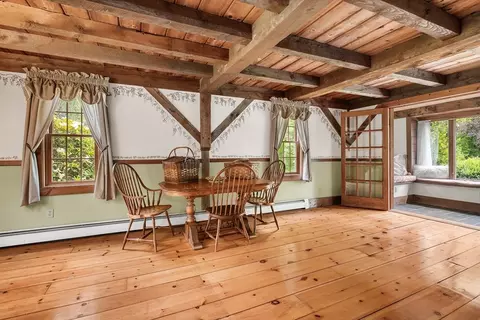 Dining - 309 Mendon Rd, Sutton, MA 01590 photo 2 of 3