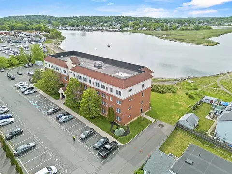 20 Heaths Ct #201, Lynn, MA 01905
