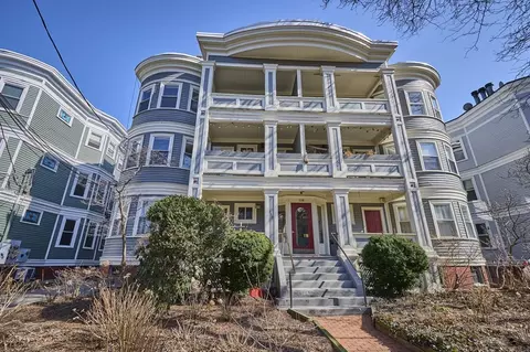 118 Trowbridge St #6, Cambridge, MA 02138