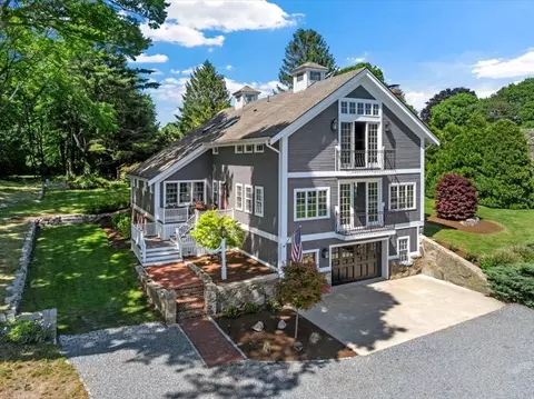 26 Neal Gate St, Scituate, MA 02066