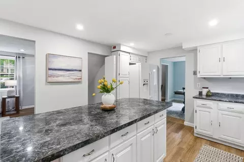 10 Arnold Rd, Framingham, MA 01701 photo 8