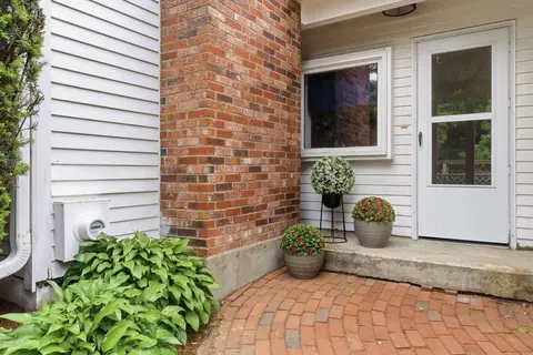 10 Arnold Rd, Framingham, MA 01701 photo 4