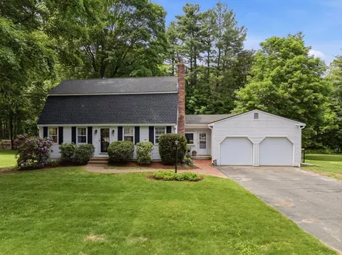 10 Arnold Rd, Framingham, MA 01701