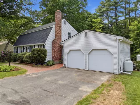 10 Arnold Rd, Framingham, MA 01701 photo 2
