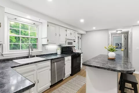 10 Arnold Rd, Framingham, MA 01701 photo 7