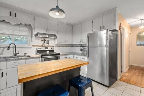 78 Marble Ave, Chicopee, MA 01013 photo 4