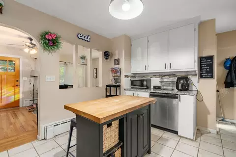 78 Marble Ave, Chicopee, MA 01013 photo 6