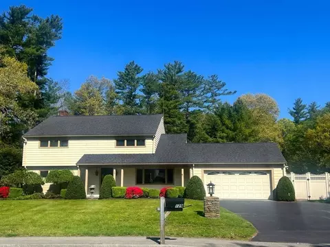 129 Elm St, Kingston, MA 02364