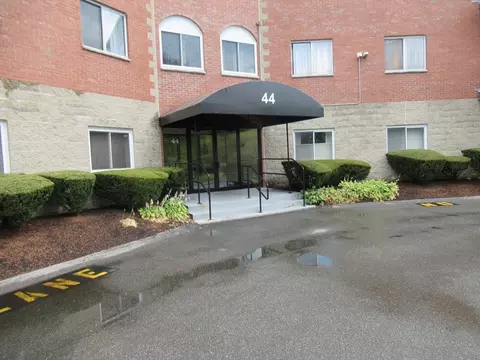 44 Loomis St #103, Malden, MA 02148
