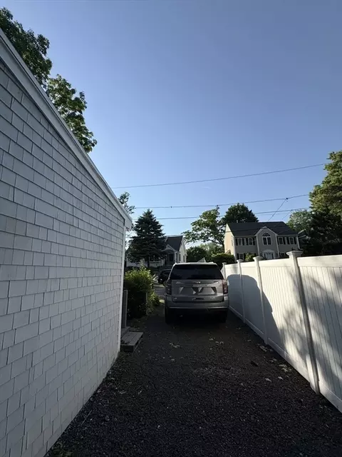 Exterior - 25 Gilford Rd, Hingham, MA 02043 photo 2 of 7