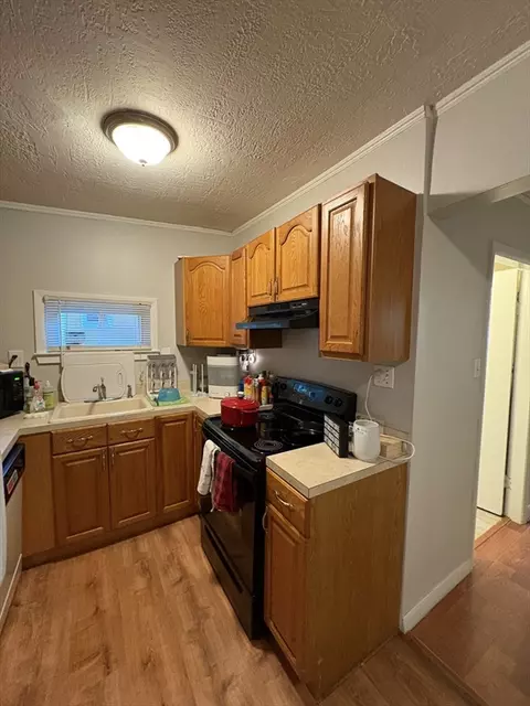 Kitchen - 25 Gilford Rd, Hingham, MA 02043 photo 2 of 2