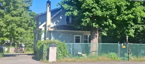 204 Wheellock St, Millbury, MA 01527