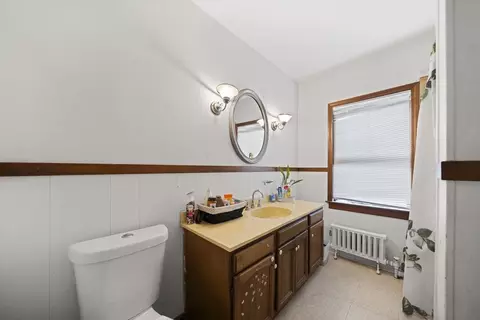 Bath - 363 White St, Springfield, MA 01108 photo 1 of 4