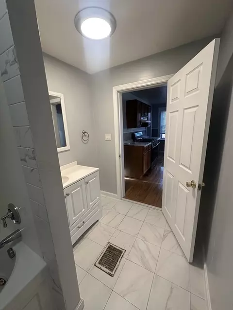 Bath - 1 Eames Ave, Worcester, MA 01603 photo 3 of 3