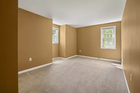 Bedroom - 8 Walker Rd, Franklin, MA 02038 photo 3 of 6