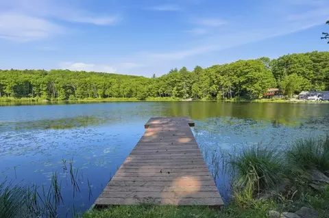 97 Nugget Dr, Charlton, MA 01507