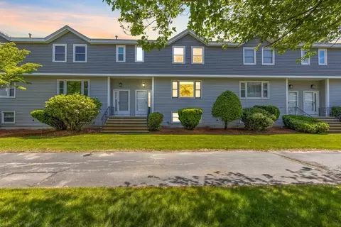 62 Villa Roma Dr #62, Tewksbury, MA 01876