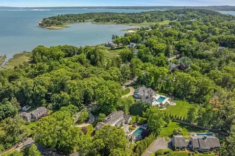 190 Washington St, Duxbury, MA 02332